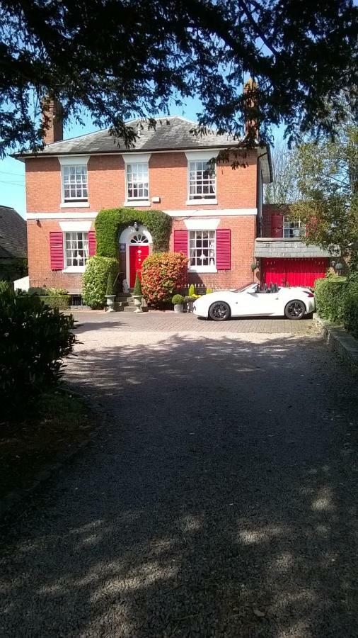 Holly House Bed And Breakfast And Apartments Hereford Exteriér fotografie