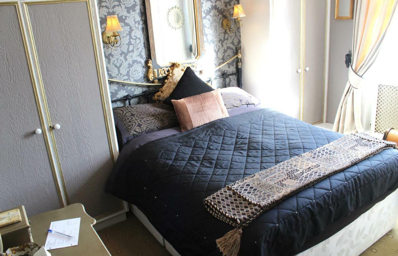 Holly House Bed And Breakfast And Apartments Hereford Exteriér fotografie